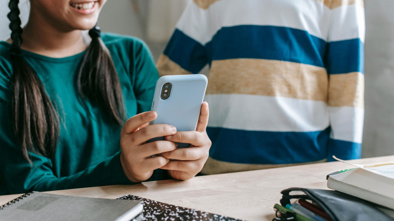 Social media e giovani: da gestire o vietare?