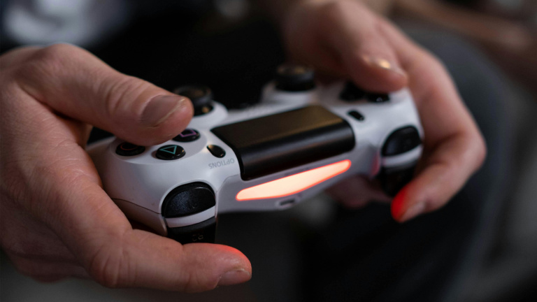 Gaming and digital health: opportunities and challenges of serious gaming